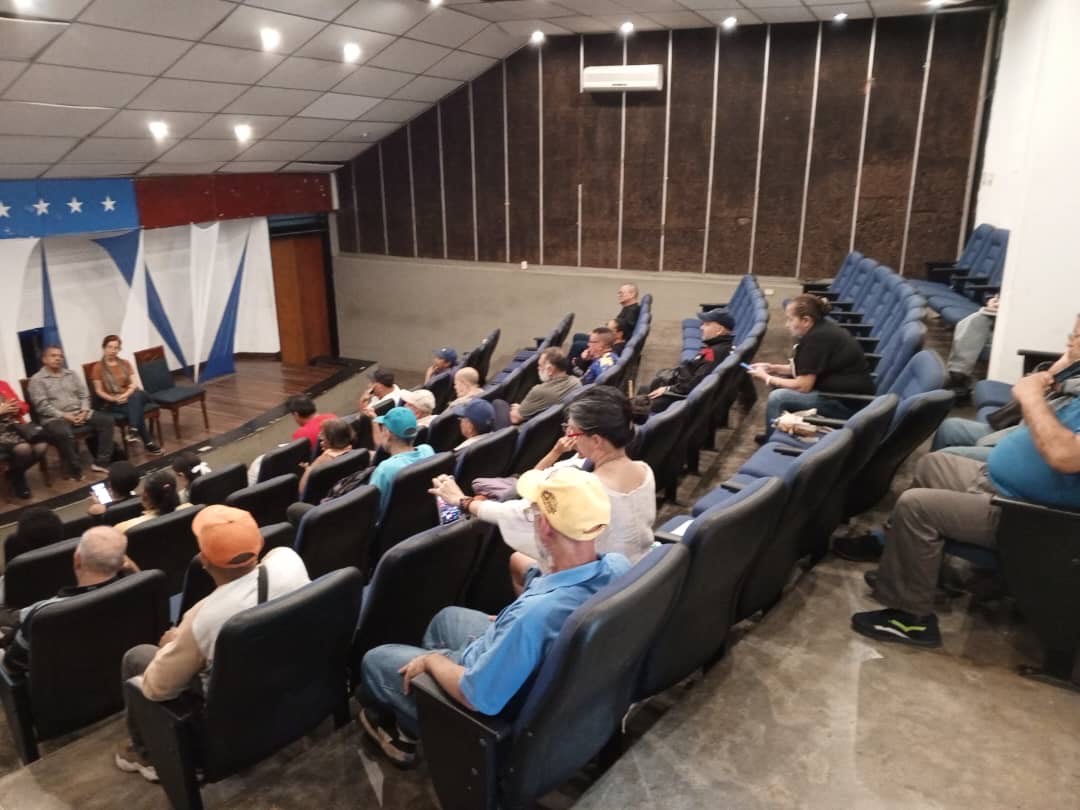 Encuentro de relatos históricos de la parroquia ecológica Caricuao en el INCES en representación al comité de Caricuao